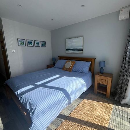 Entire Guest Suite In Four Mile Bridge, Rhoscolyn Valley Kültér fotó