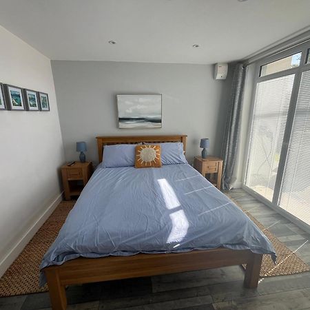 Entire Guest Suite In Four Mile Bridge, Rhoscolyn Valley Kültér fotó