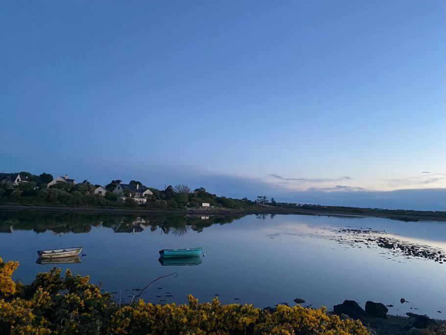 Entire Guest Suite In Four Mile Bridge, Rhoscolyn Valley Kültér fotó